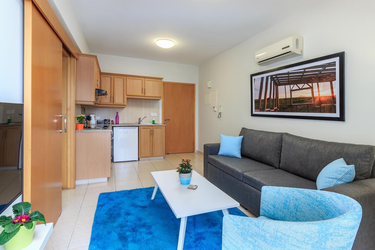 Soho City Apartments Ларнака Екстер'єр фото